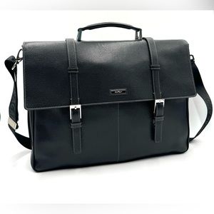 SALVATORE FERRAGAMO Double Gusset Black Leather Messenger Bag